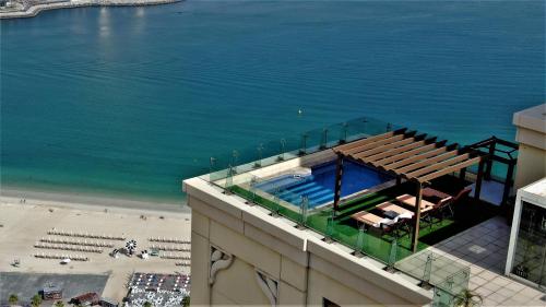 Jbr penthouse with terrace pool, Dubaj (fotografie 5)
