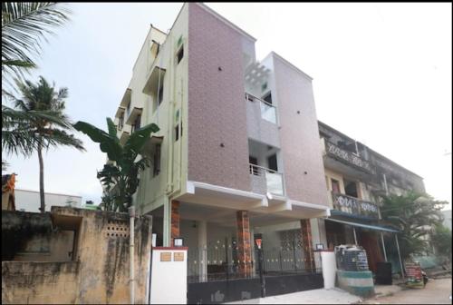 Ganapathi Residency - Oyo Metro Inn