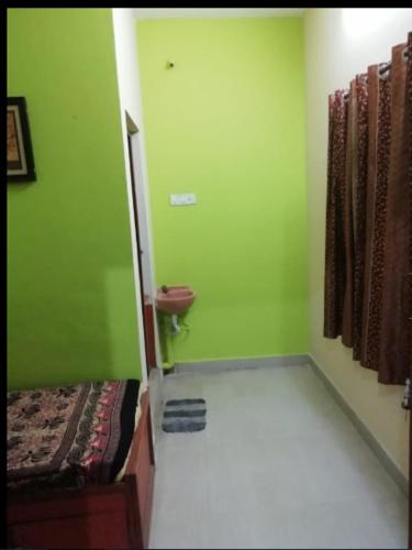 Ganapathi Residency (Anand Nivas) Men's PG & Daily Rooms