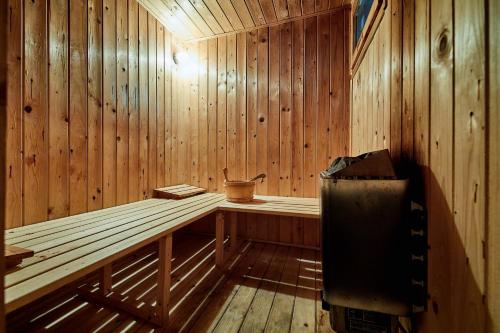 ซาวน่า, Villa Szalamandra - az Erdoszele in กาลยาเทโต