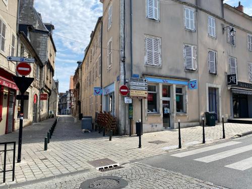 beau studio centre ville et proche gare 5