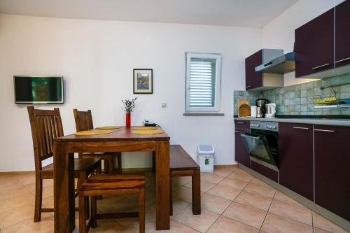 อาหารและเครื่องดื่ม, Guki Reihenhäuser (Guki Reihenhauser) in วันตาชิชิ