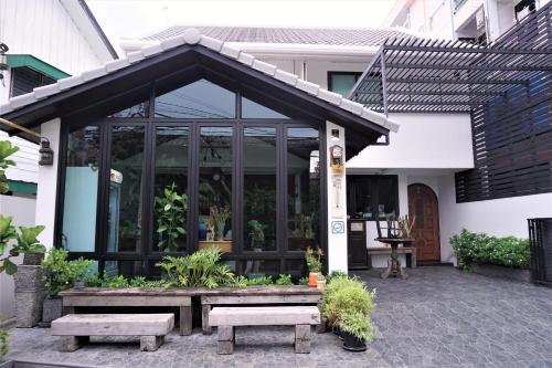 Baan Lung Poshtel