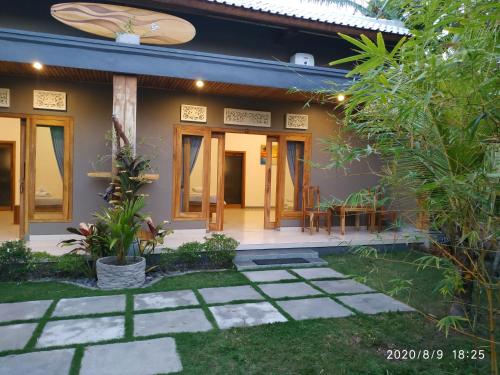 Harris surf villa in Negara
