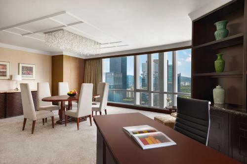 Futian Shangri-La, Shenzhen,Near to Shenzhen Convention&Exhibition Centre, Futian Railway Station