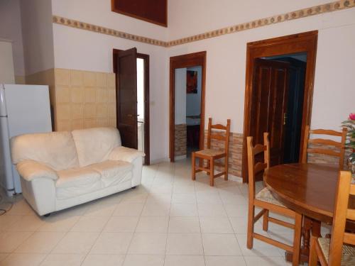 House in the countryside of Rome - image 6
