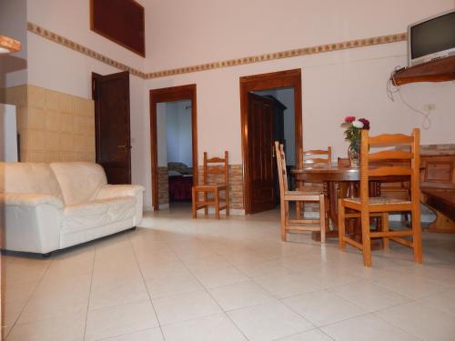 House in the countryside of Rome - image 9