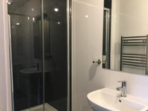 Deluxe Double Room with Shower