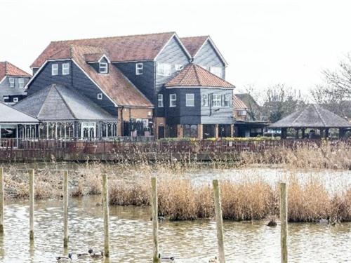 Oyster Fleet Hotel - Canvey Island