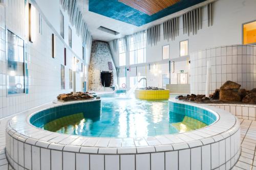 Swimming pool, Lapland Hotels Luostotunturi & Amethyst Spa in Sodankyla