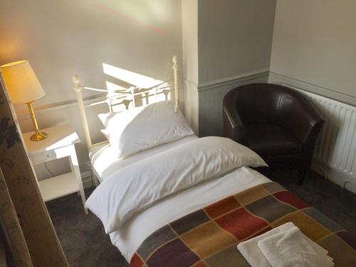 The Red Lion - image 4