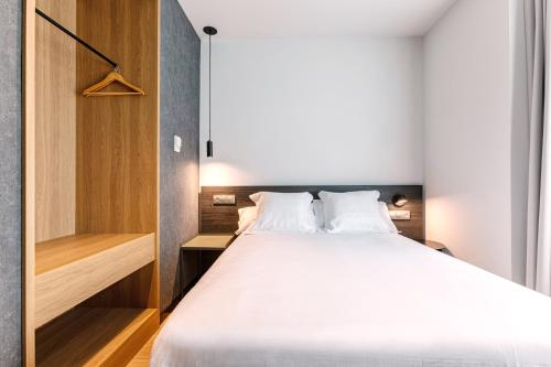 1 twin bed