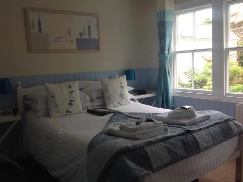 The Safe Harbour Hotel - image 9