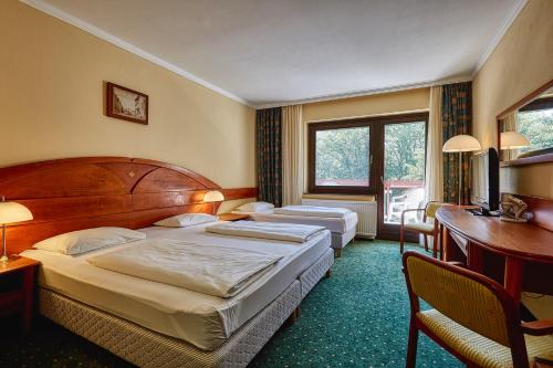Dreibettzimmer, gartenblick, 3 betten
