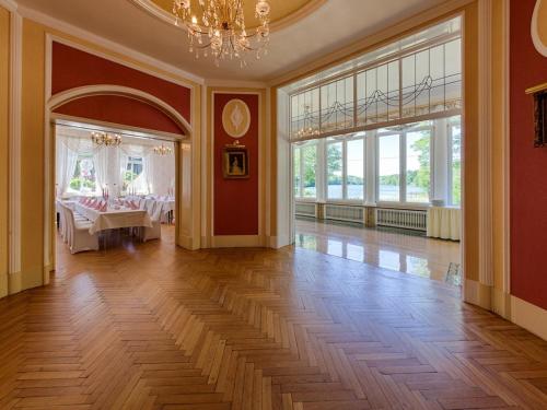 Seeschloß 2