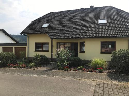 Moselblick am Waldrand in Traben-Trarbach, Deutschland