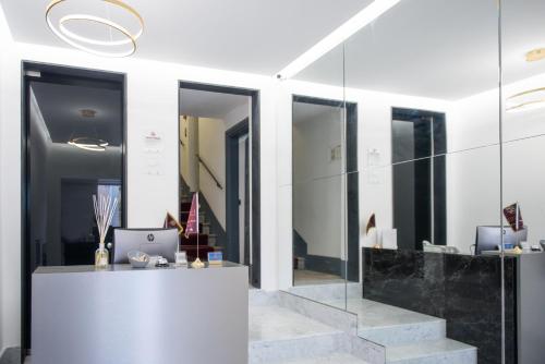 Előcsarnok, Boutique Centrale Palace near Spanish Steps (Piazza di Spagna)