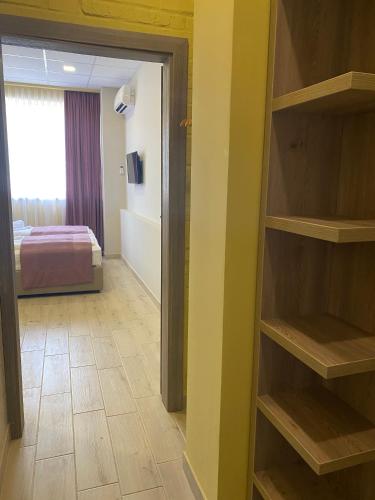 2 twin beds