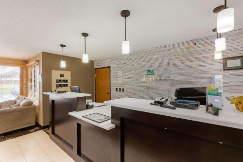 ردهة, Quality Inn Wooster in ووستر