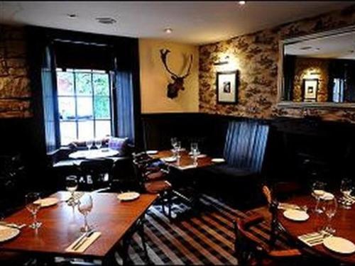 Зручності, The Sun Inn in Арністон