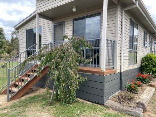 B&B Tallarook - Yeoy's Cabin - Bed and Breakfast Tallarook