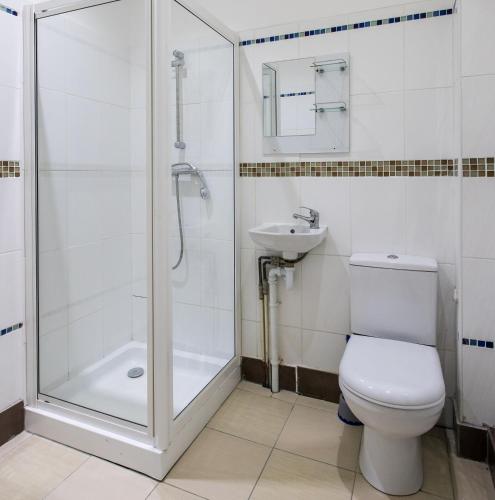 High Bank Hotel - image 14