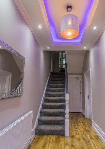 Lobby, High Bank Hotel in Leeds