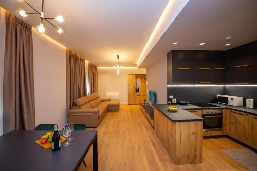 Central Chic Apartments - image 8