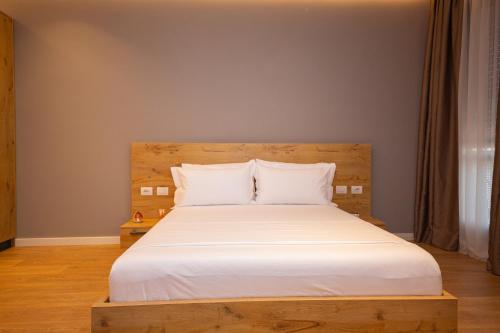 Central Chic Apartments - image 13