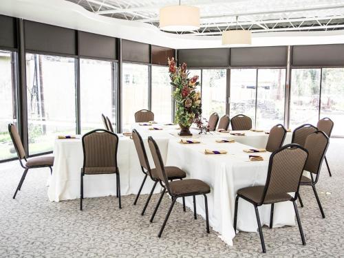 設施, 前廳莊園酒店 (The Manor on Front) in 哈里斯堡市中心