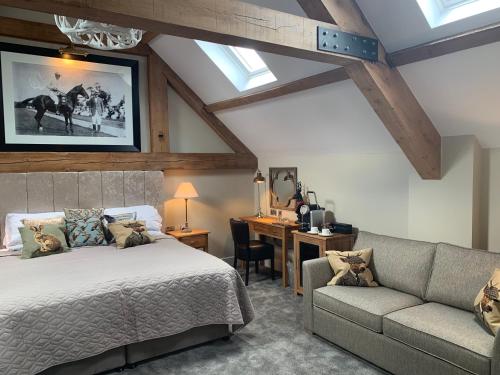 The Wheatsheaf Hotel Sandbach - image 2