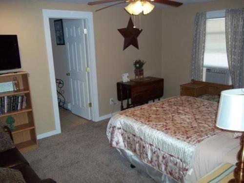 Tin Brook Bed & Breakfast in Walden, USA