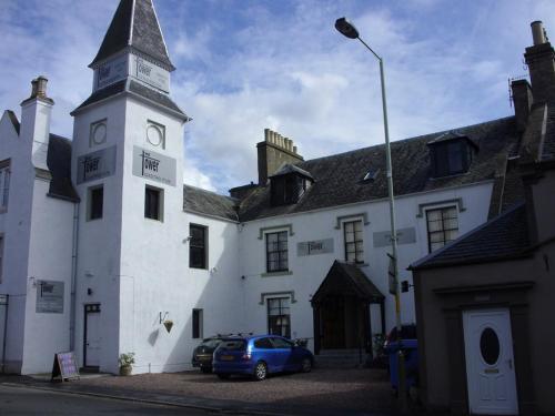 The Tower Gastro Pub & Apartments - Accommodation - Crieff