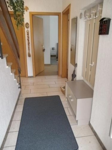 Ieeja, Nähe Nürburgring in Quiddelbach, Gästezimmer mit Lounge (Nahe Nurburgring in Quiddelbach, Gastezimmer mit Lounge) in Quiddelbach