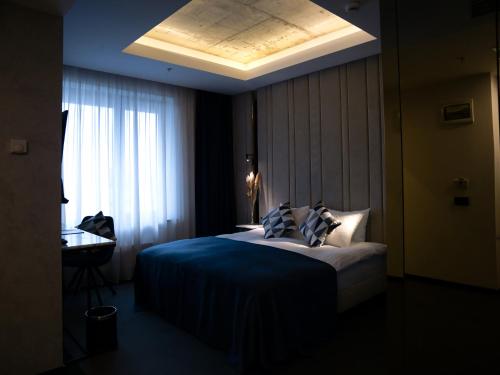 Union Plaza Hotel - image 12