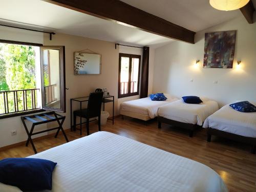 Hôtel Le Mas Des Amandiers - image 12