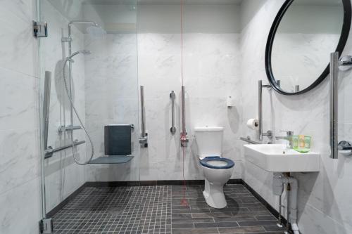 Hillyard House - image 4