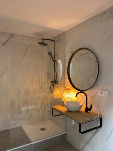 Shanti Rooms