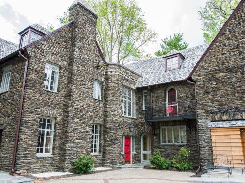 The Manor on Front in Harrisburg, USA