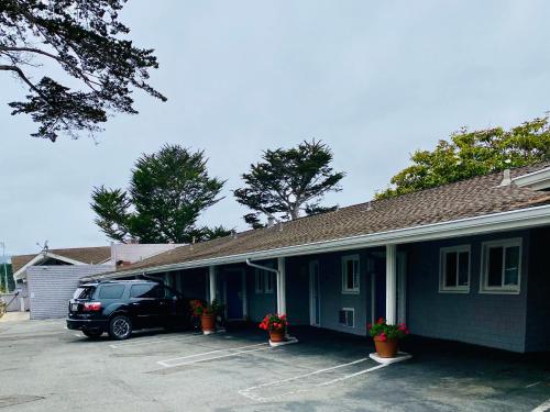 Monterey Bay Lodge