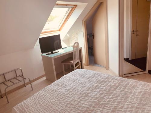 Logis Hôtel Au Lion Rouge