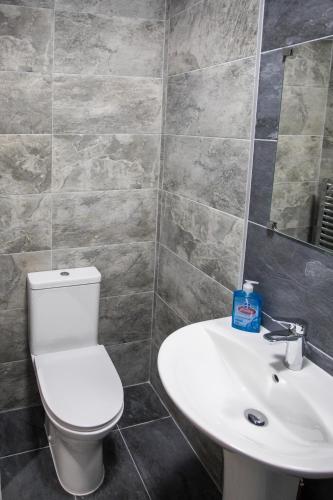High Bank Hotel, Лидс (фото 8)