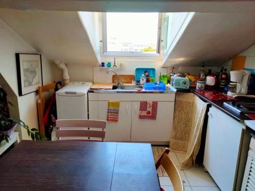 2 rooms flat Clichy Levallois - image 4