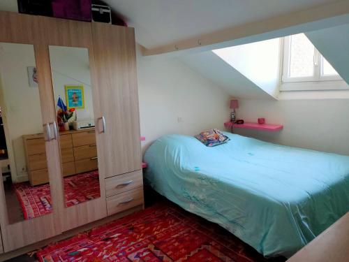 2 rooms flat Clichy Levallois - image 9