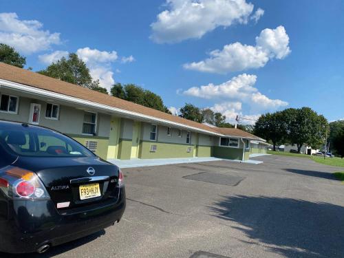 Red Carpet Inn and Suites Wrightstown
