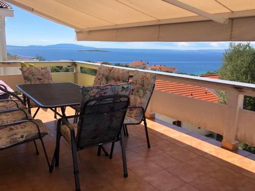  Apartment Mala Vidra in Lun