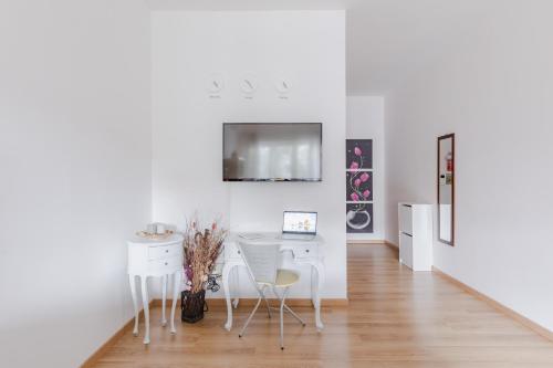  Pelizzi Apartment, 5 persone, 2 camere, balcone, Cinecittà in Rom