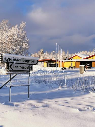 Stayin Borgafjäll - Tuffa Lillan - Bo bakom hotellet