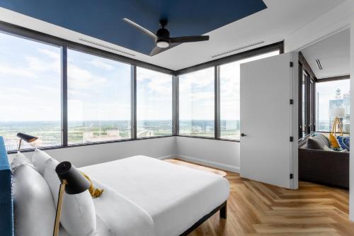 The Guild Downtown - Elm St. - main image