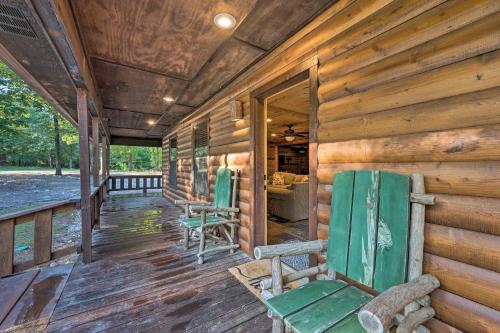 Rustic Broken Bow Retreat with Hot Tub and Deck!